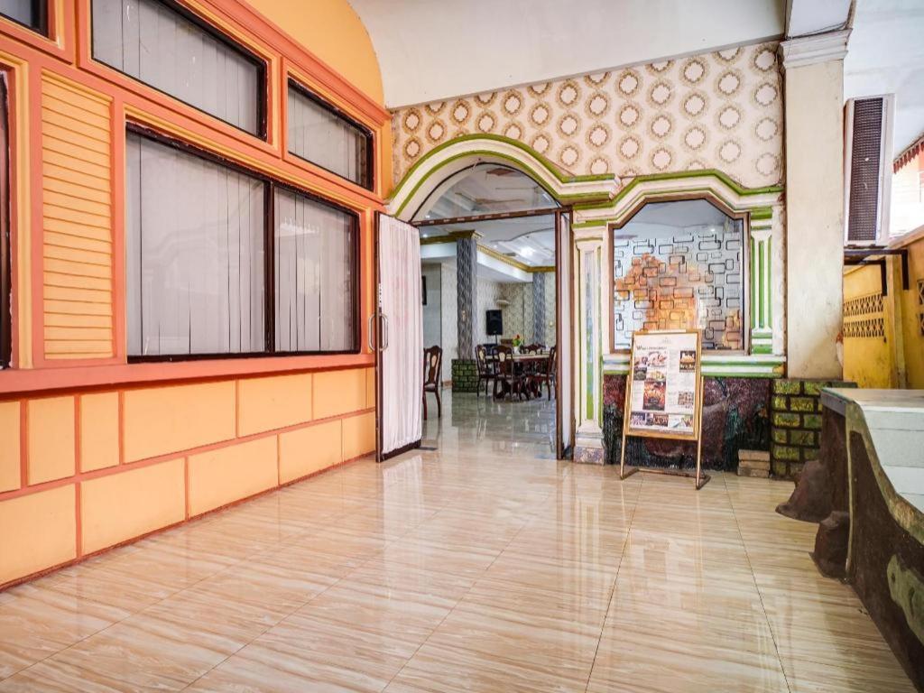 Oyo 1140 Hotel Tresya Tanjung Balai Tanjungbalai Exterior photo